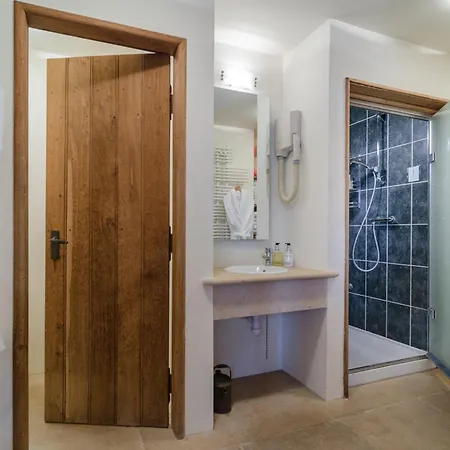 East Wing Сasa de vacaciones