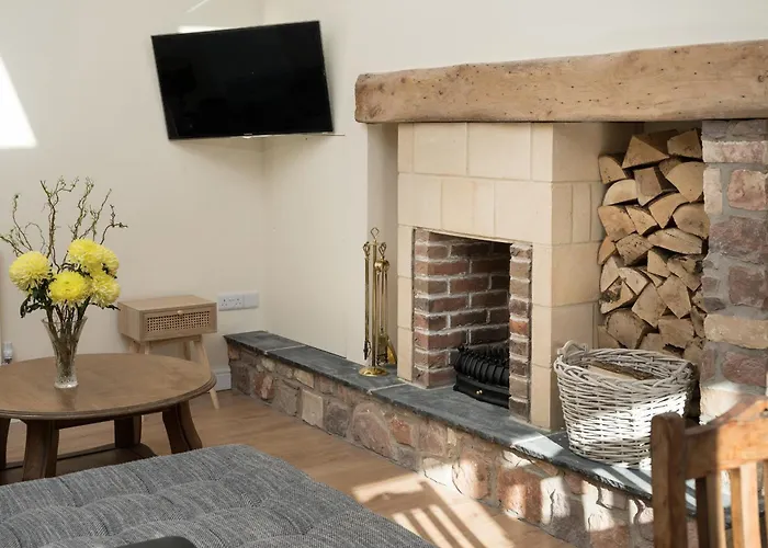 East Wing בריסטול