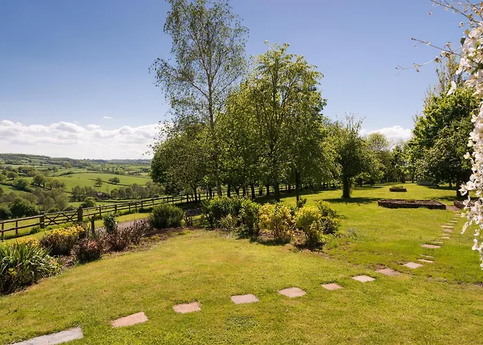 East Wing בריסטול